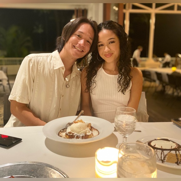 💜🏝️🩷 My Closet Info 💜☀️🧡 - Picture 12 of 17